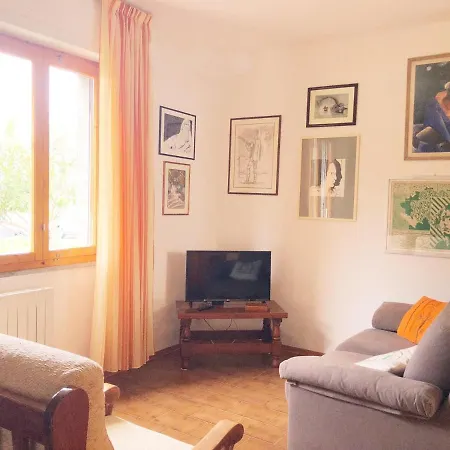 Marisa Apartman Cecina